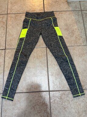 Women's Grey and Black Legging Size x-small (152)